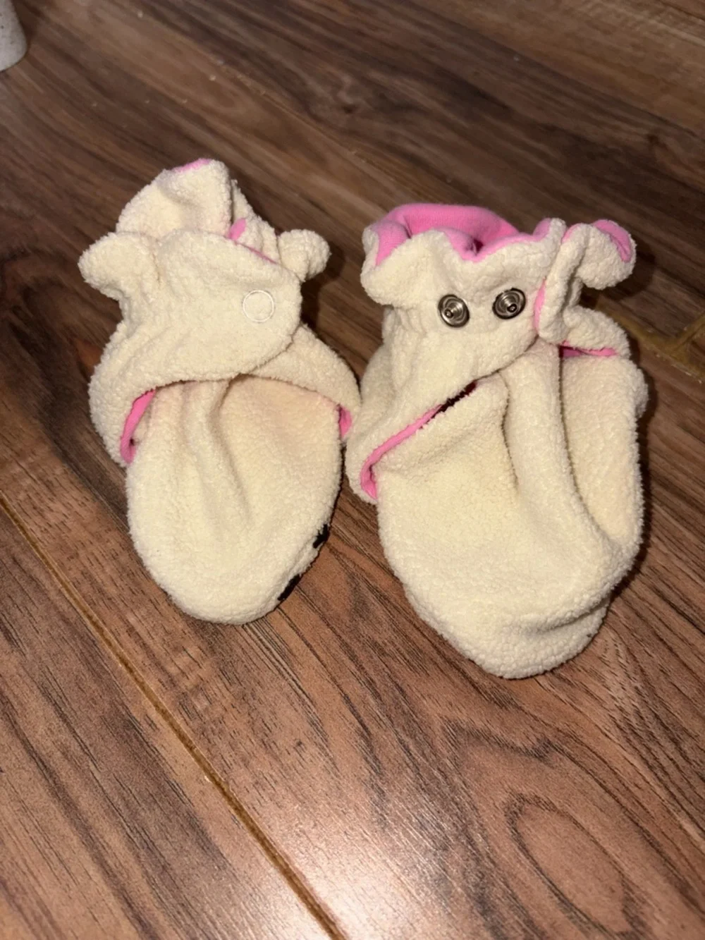 Bird‎ Rock Baby Cream Fleece Booties Girls 6-12 M